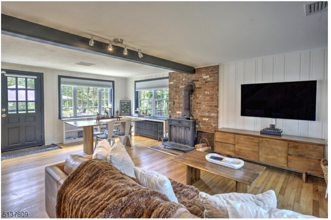 great room - 25 Cowperthwaite Rd