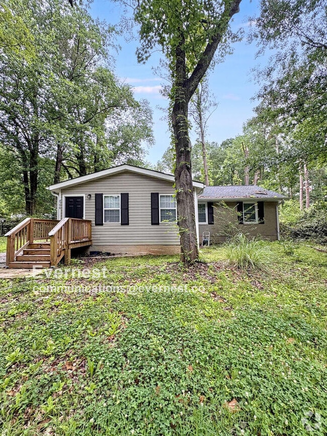 Building Photo - 8598 Stonewall Jackson Dr