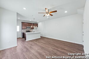 Building Photo - 810 S Walters St