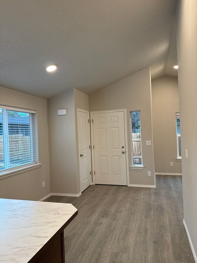 Foto del edificio - 832 SE 6th St