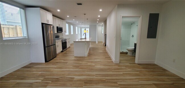 Foto del edificio - 3620 Thomas Ave