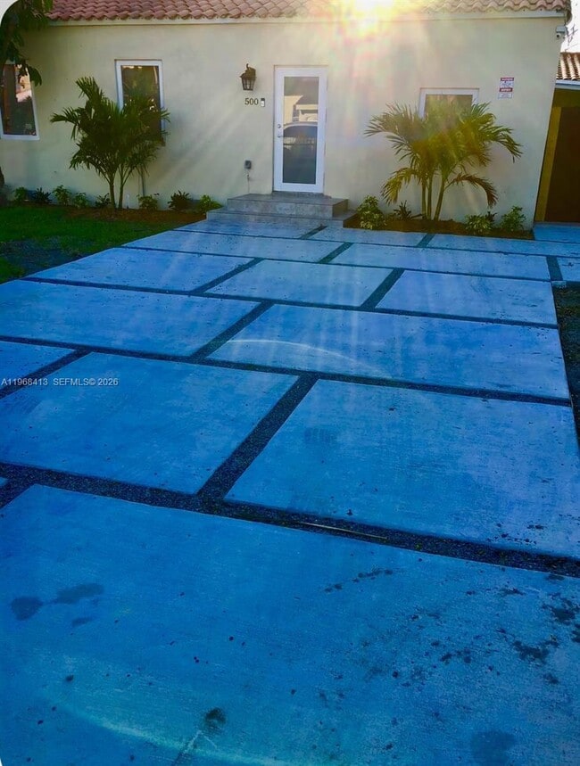 Foto del edificio - 500 NW 43rd Ct