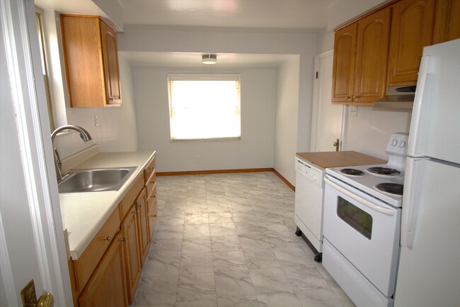 Building Photo - 7823 Camargo Rd