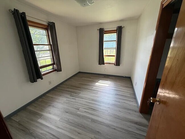 Foto del edificio - 4054 State Rd