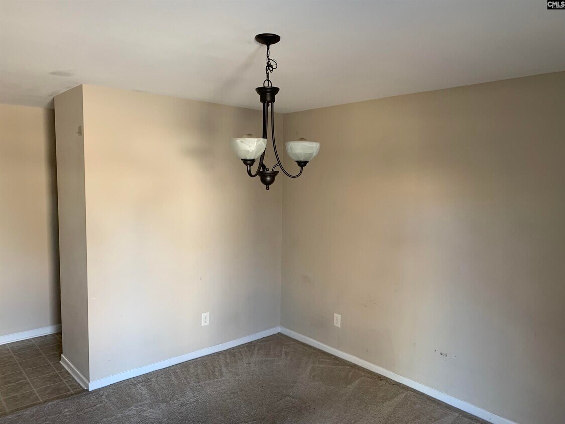 Building Photo - 5 Sawdust Ct