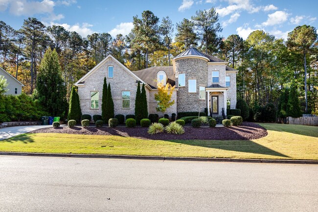 Building Photo - Stunning 5-Bedroom, 5-Bathroom Home with C...