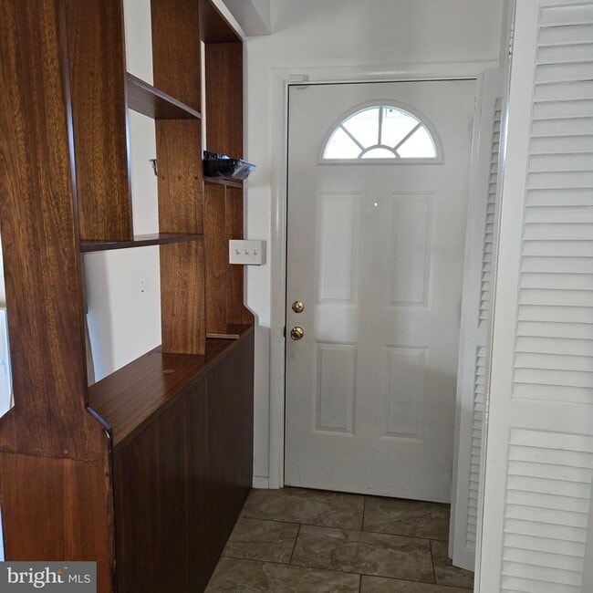 Foto del edificio - 6624 Chippewa Dr