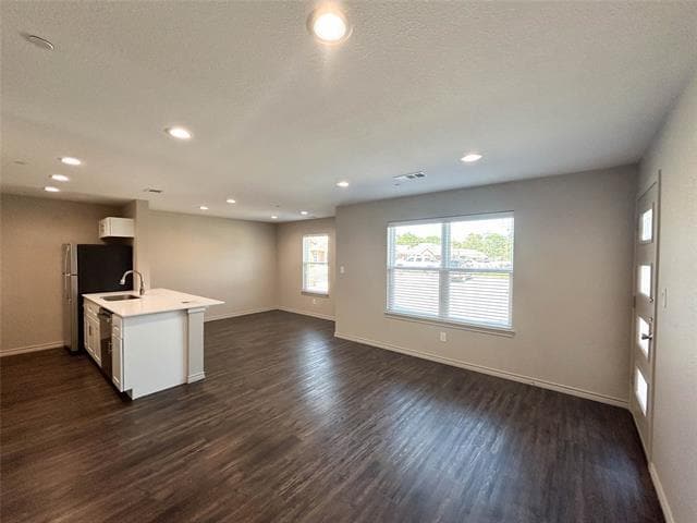 Building Photo - 1203 N Clay St