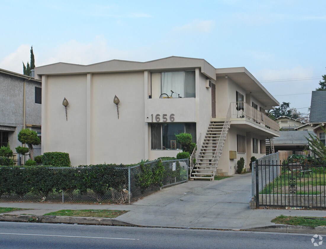 Primary Photo - 1656 Arlington Ave