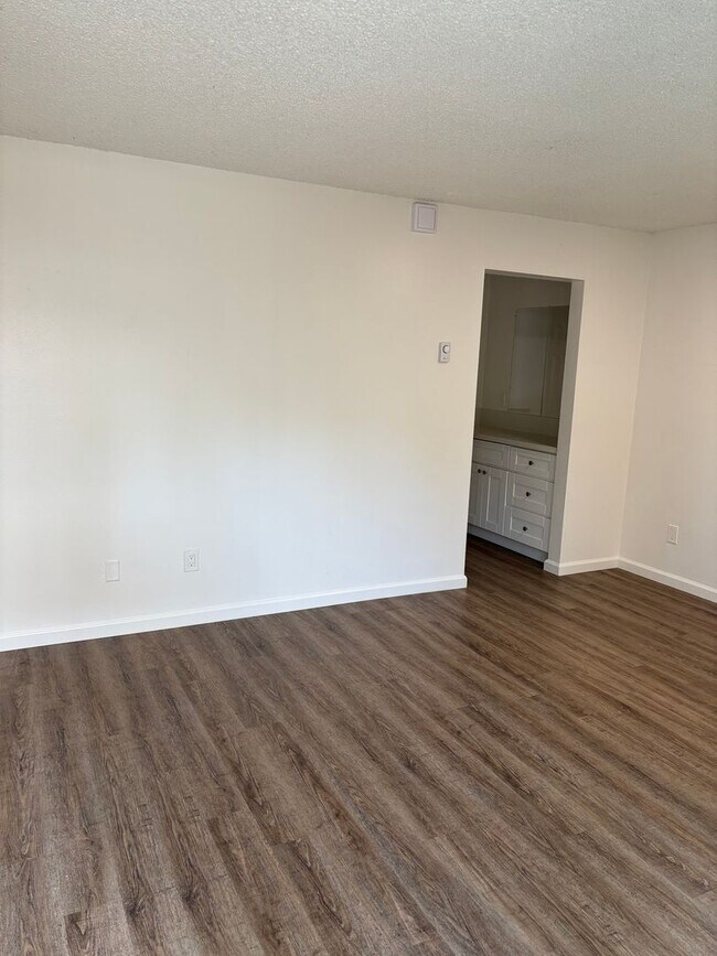 Foto del edificio - 3723 Ingraham St