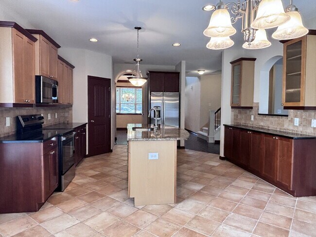 Building Photo - 3244 Groveshire Dr