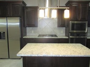 Building Photo - 8750 Sevano Cir NE