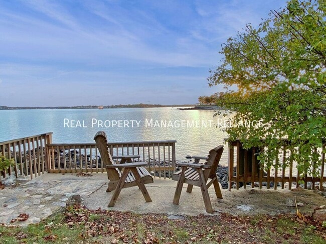 Photo - 19 Bayview Ave House