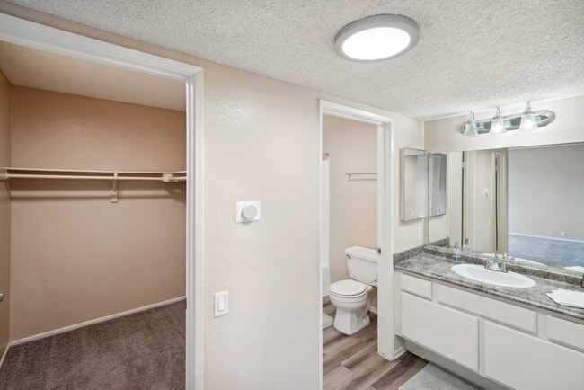 Building Photo - Crown Point Apartments