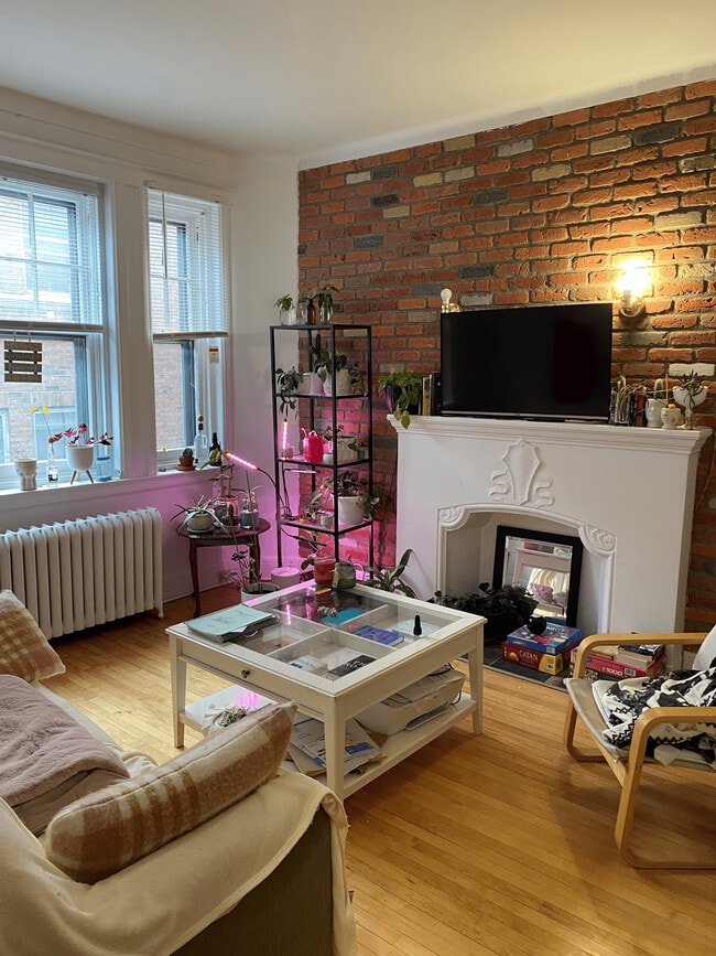 Photo du bâtiment - 3660 Hutchison