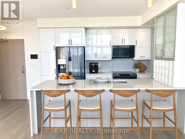 Building Photo - 3028 Creekshore Cmn