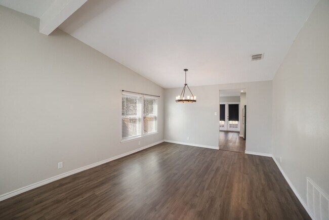 Building Photo - 5407 Vis Ct Dr