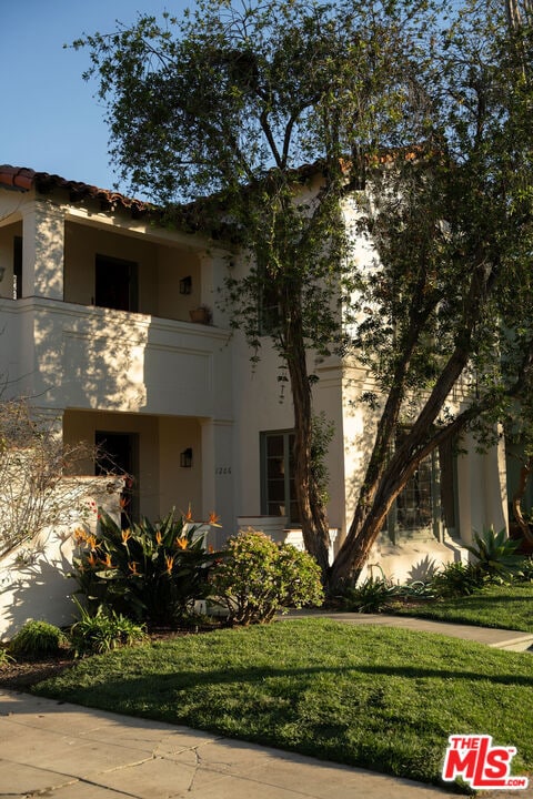 Building Photo - 1208 S La Jolla Ave