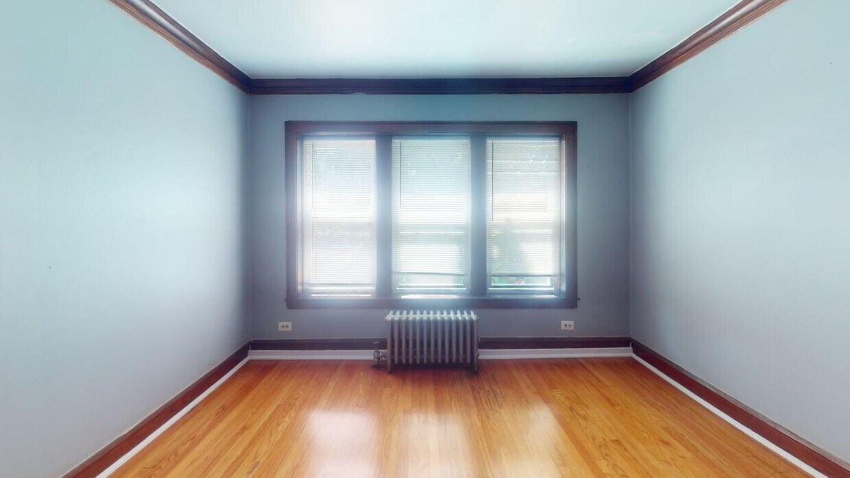 Foto principal - 4502 W Wellington Ave
