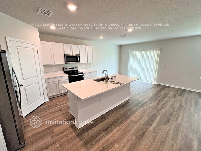 Building Photo - 18125 Canopy Pl