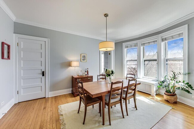 Foto del edificio - 2101 N Hudson Ave