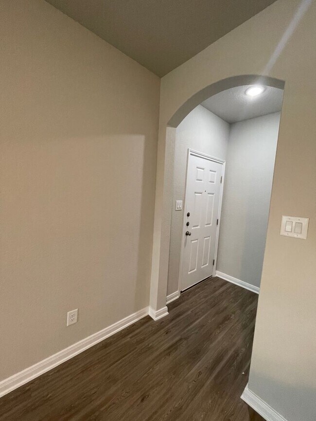 Foto del edificio - 3 Bedroom, 2.5 Bathroom, Two-story Duplex with a huge back yard in New Braunfels!