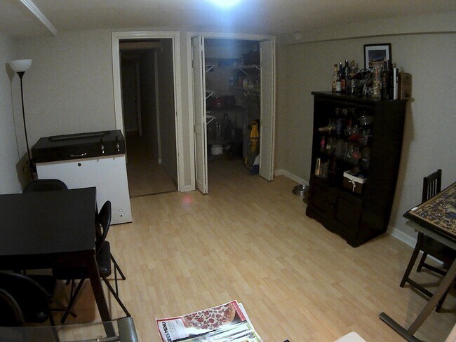 Building Photo - White Oak 2819