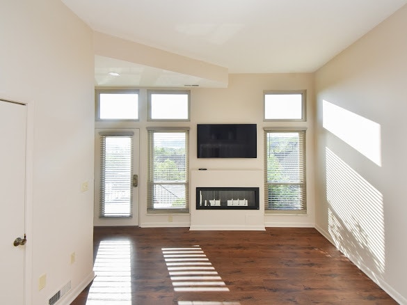 Building Photo - 562 Tusculum Ave