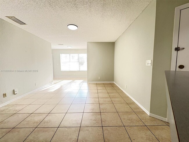 Building Photo - 3480 Pinewalk Dr N