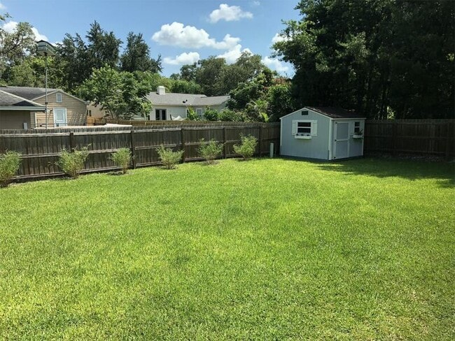 Building Photo - 1015 Harwood St