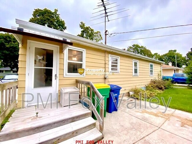 Building Photo - 135 Blithe St