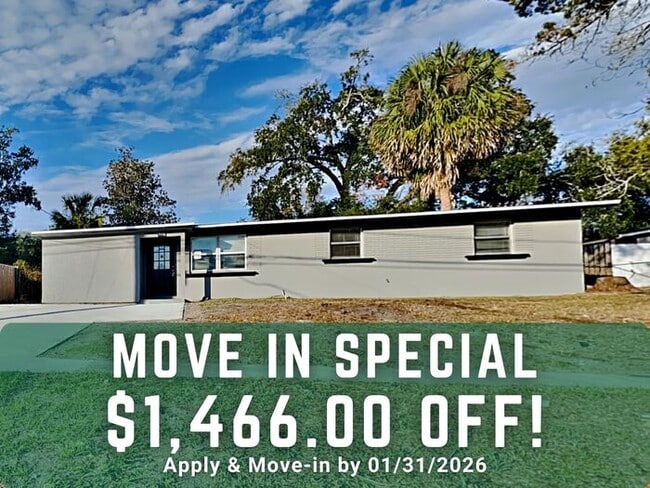 Building Photo - 5916 Ensenada Rd