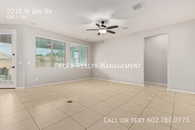 Building Photo - Single Story 4 bedroom, 2.5 Bathroom in So...