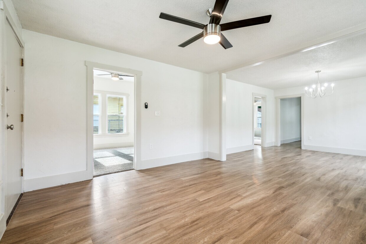 Foto principal - 1604 NW 13th St