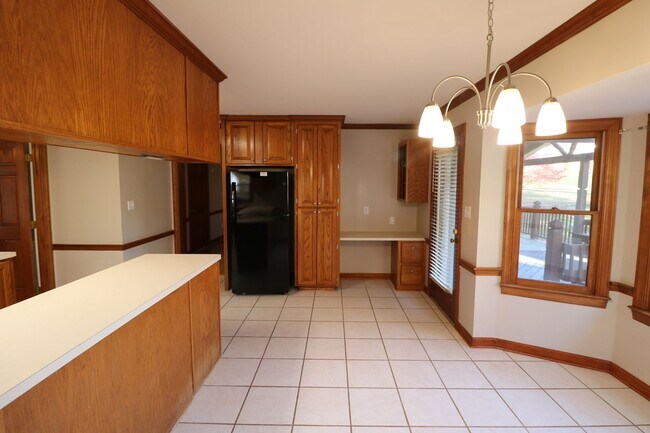 Building Photo - 8193 Steeplechase Cir