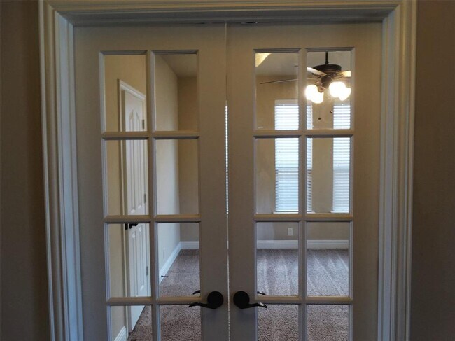 Foto del edificio - 1720 Zebra Finch Dr