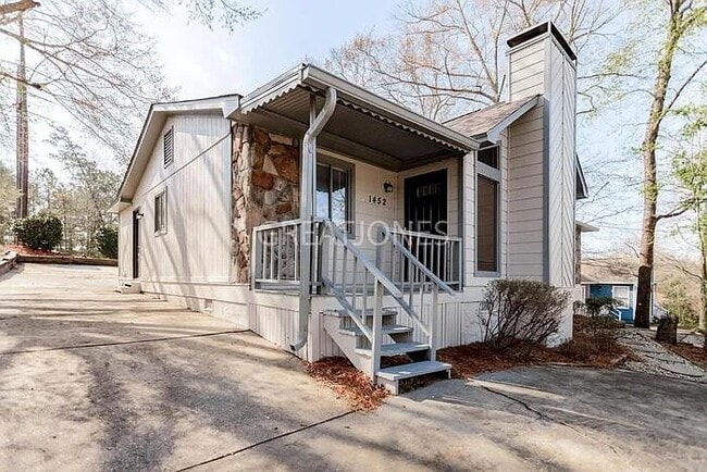 Building Photo - 1452 Foxcroft Loop
