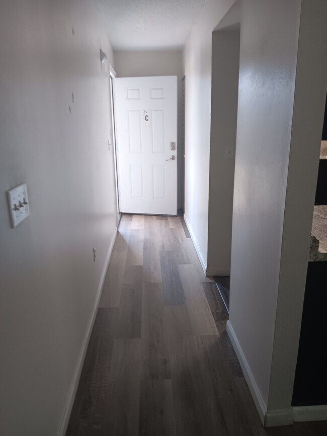 Foto del edificio - 2541 Myrtle Ave