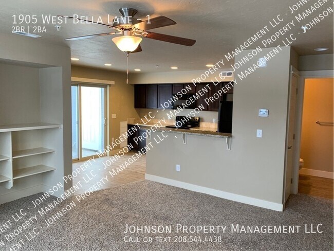 Building Photo - Newer Townhome Style living close to all o...