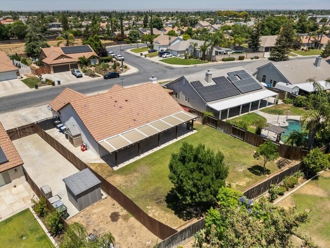 Building Photo - 10303 Roehampton Ave