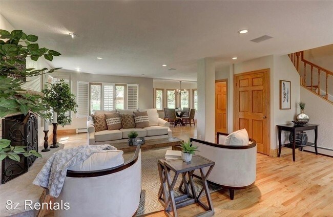 Building Photo - 4 br, 4 bath House - 4937 Valkyrie Drive