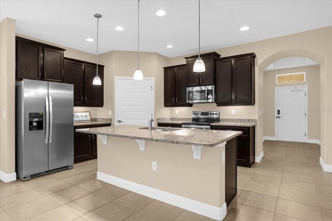 Foto del edificio - 9537 Waterway Passage Dr