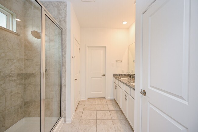 Building Photo - 21014 Vancherry Dr