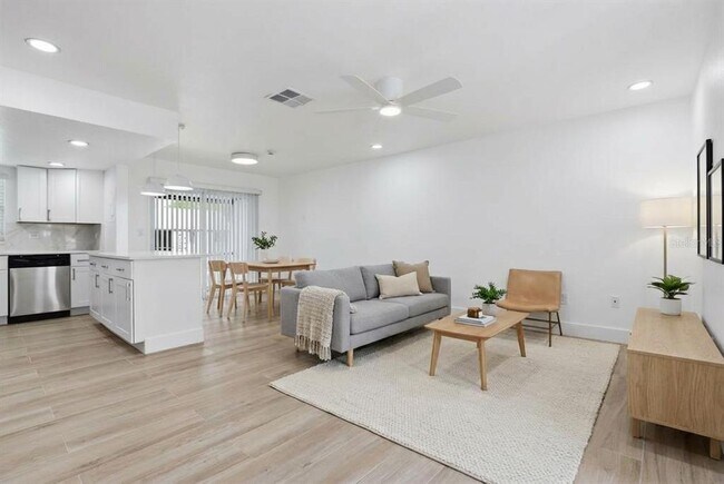 Foto del edificio - 4460 Oakley St