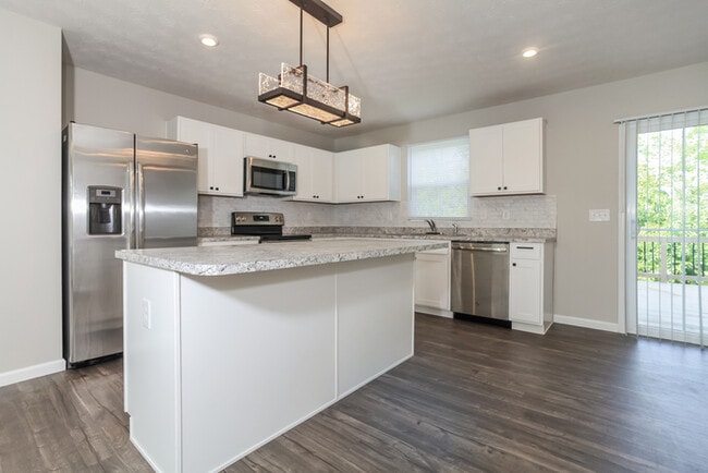 Building Photo - 5712 Tonya Marie Ct