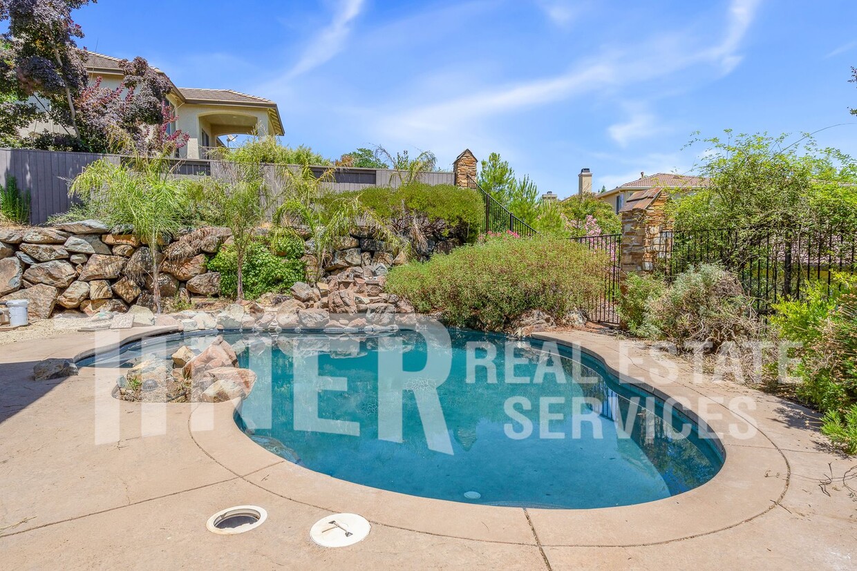 Primary Photo - **$500 off First months rent: See terms be...