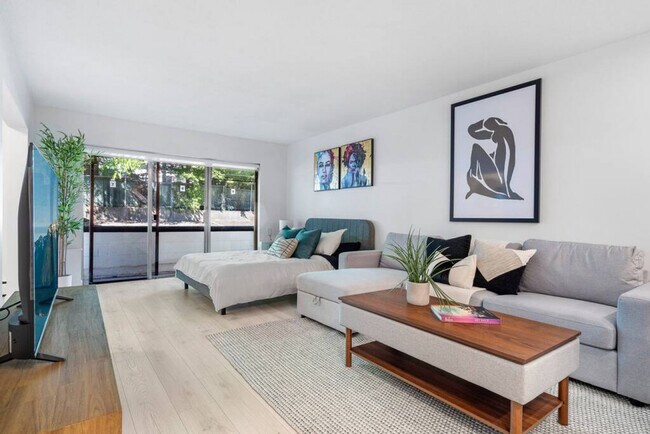 Photo du bâtiment - 2225 W 8th Ave