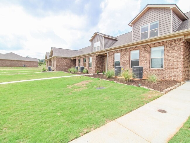 Building Photo - 18203 Mae Cir