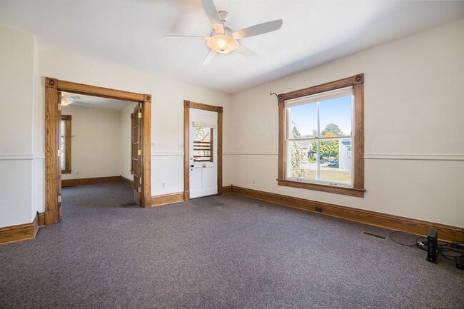 Building Photo - 529 S Ashley St