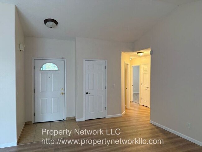 Building Photo - Wonderful Gresham 3 Bedroom Home